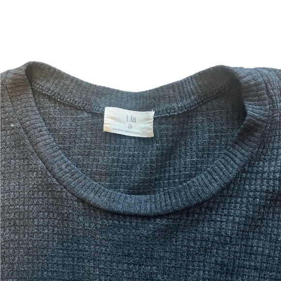 Anthropology T.la dark gray long sleeved flared hem t-shirt - Picture 3 of 6